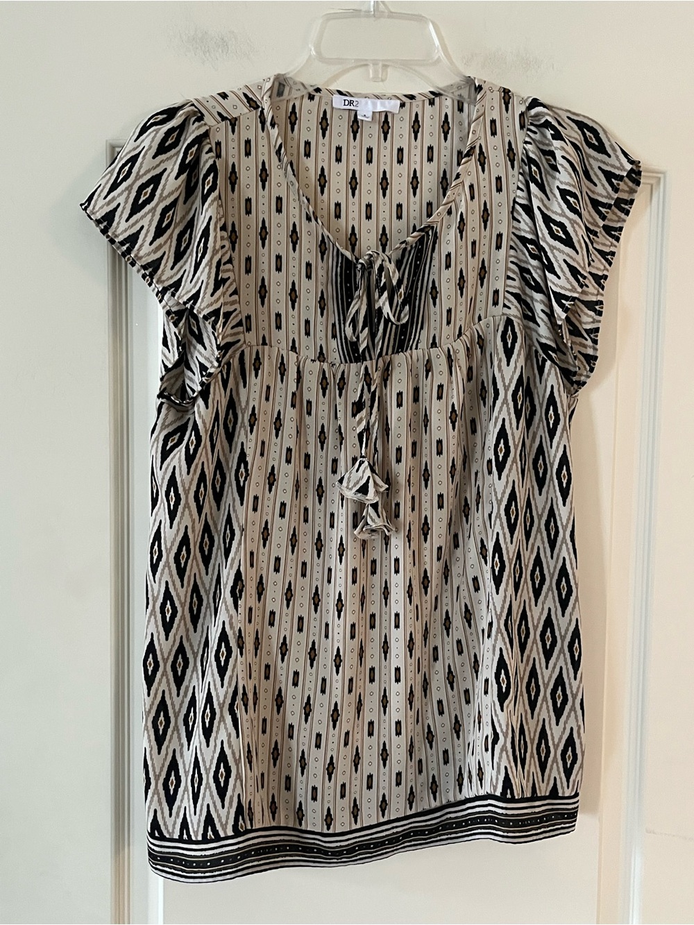 DR2 Black & Cream Boho Tie-Front Flutter Sleeve Top Women’s Size Small